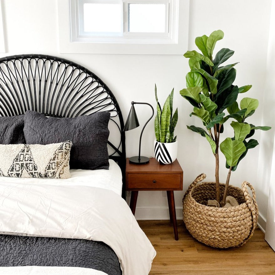 Lupe Table Lamp