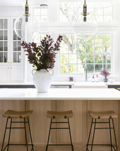 Gable Large Globe Pendant